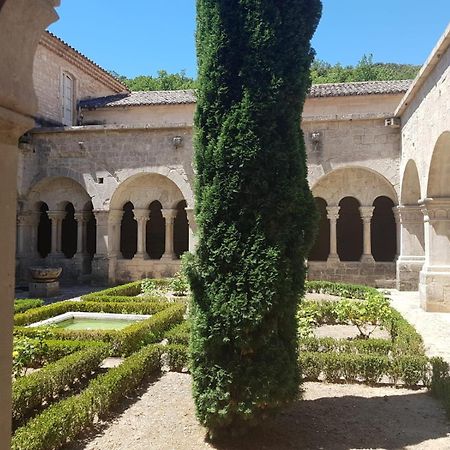 La Calade LʼIsle-sur-la-Sorgue Exterior foto