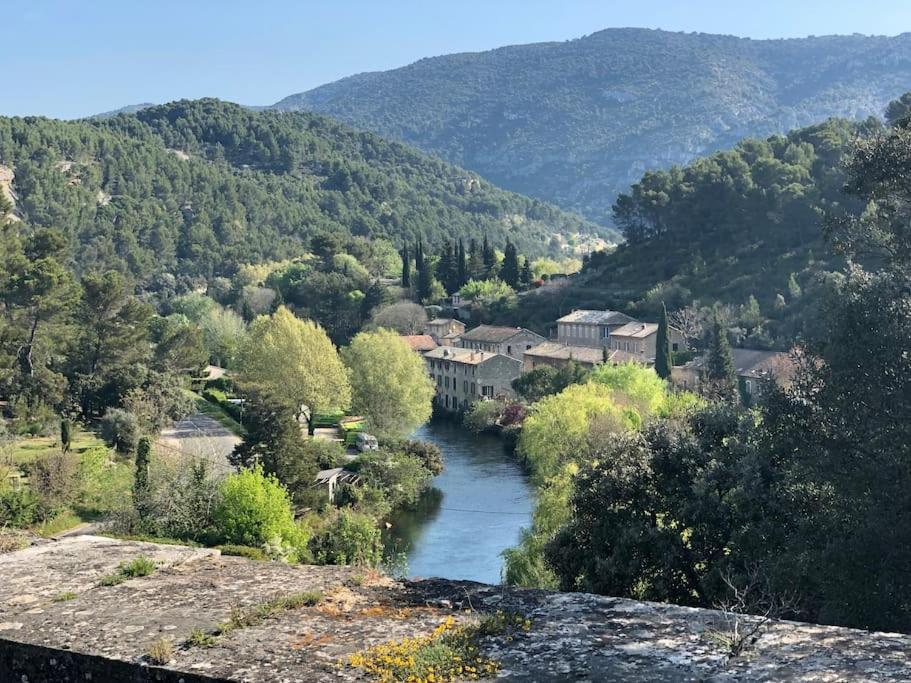 La Calade LʼIsle-sur-la-Sorgue Exterior foto